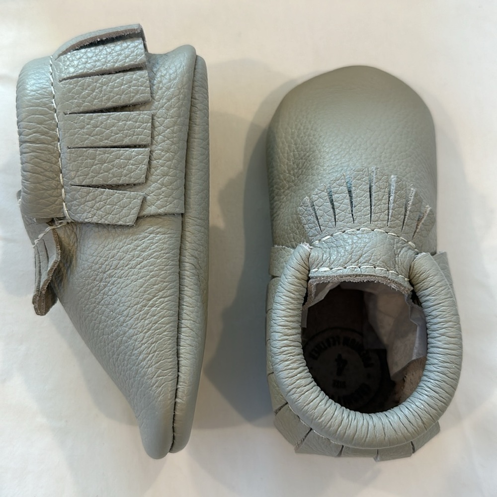 NWT Freshly Picked Moccasin - 4 Color: Pebble